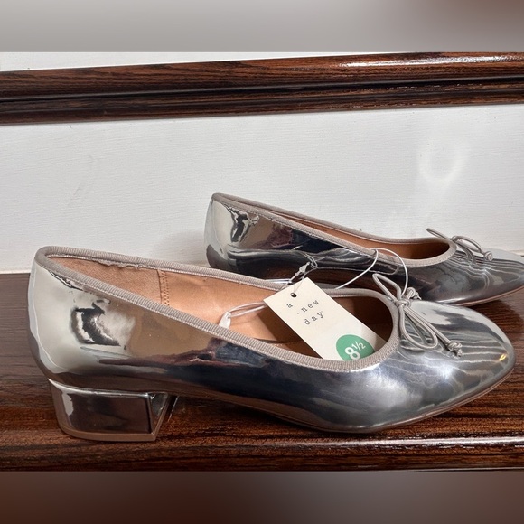Women’s Silver Joy Ballet Pumps, A New Day, Sz. 8 1/2 - Picture 7 of 9